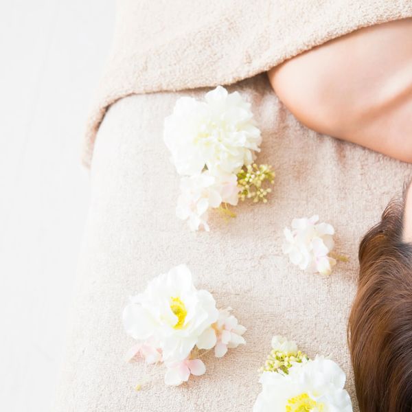 東御市のトータルビューティーサロンで、金の糸のクリニックと提携しています。